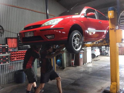 Robo’s Tom Leyden Tyres & Mechanical - Click Find 2