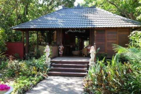 White Lotus Tropical Day Spa - Bet 4u 1