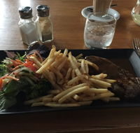 Lou Lou Bar  Restaurant - Bet 4u