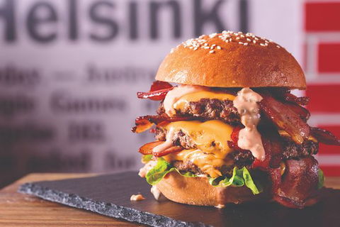 The Sporting Globe Fountain Gate - Bridge Guide 0