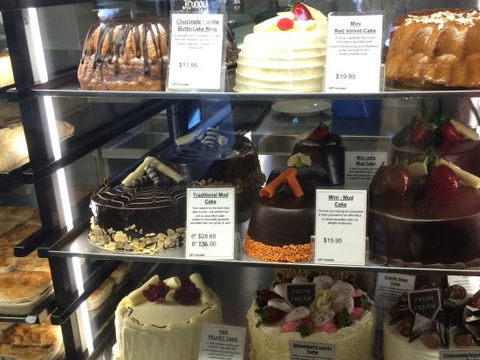 Muddings Bakery - Bet 4u 0