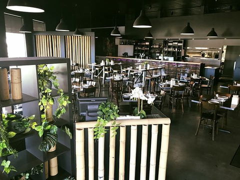 UBE Bar & Eatery - Click Find 0