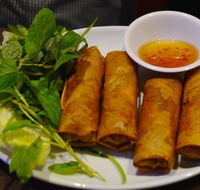 Le's Vietnamese Street Food Restaurant