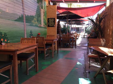 Muddy Waters Cafe - Bridge Guide 0