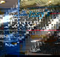 Izzys Tavern - Bet 4u