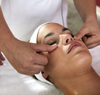 Unique Touch Beauty  Massage - Click Find
