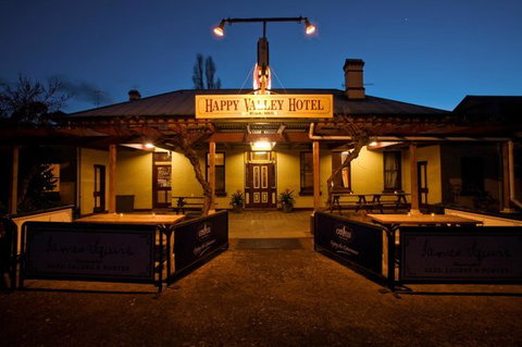 Happy Valley Hotel - Bet 4u 0