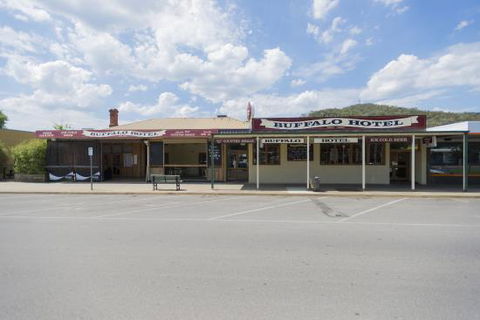 The Buffalo Hotel - Click Find 0