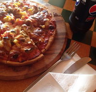 Kelly's Cafe - Click Find