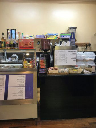 On The Way Cafe At The Dumbalk Village Store - Bet 4u 0