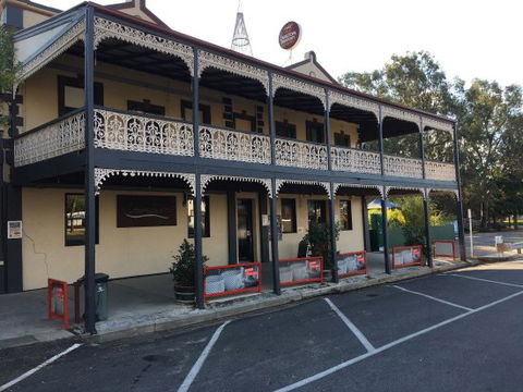 The Creekside Hotel - Click Find 0