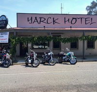 Yarck Hotel - Click Find