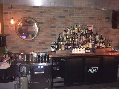 Easy Eight Diner & Bar - Lawyer Find 0