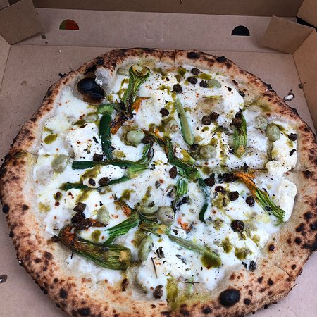Pizza Madre - Bet 4u 0
