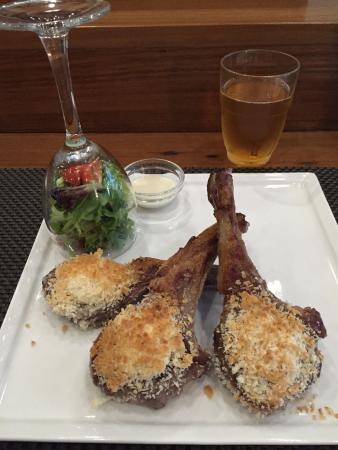 At Restaurant - Lawyer Find 0
