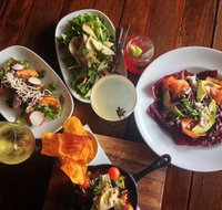 465 The Avenue - Bar Kitchen - Bridge Guide