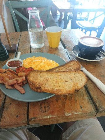 Hummingbird Cafe - Lawyer Find 0