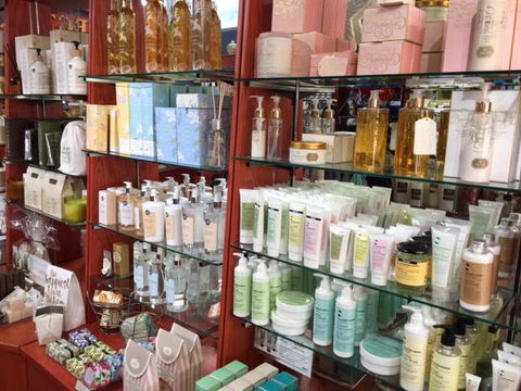 Nectar Body Care & Beauty On White - Click Find 2