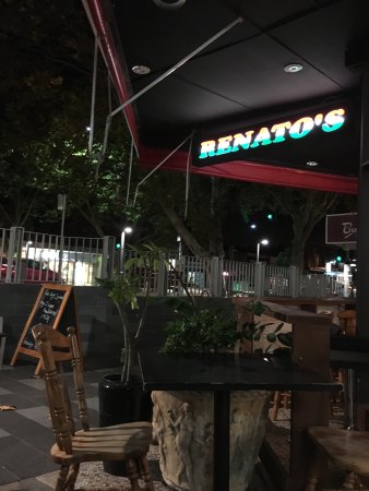 Renato's Cafe - Bet 4u 0
