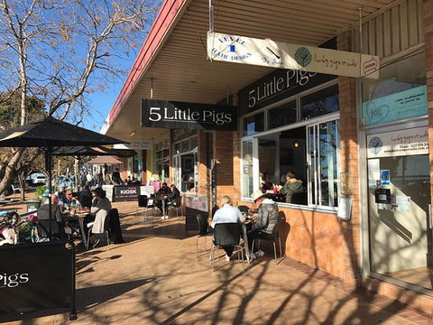 5 Little Pigs - Click Find 0