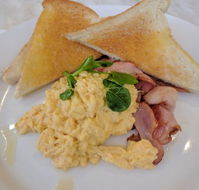 Cafe Gatoni - Click Find