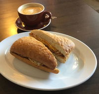 HCafe Quakers Court - Click Find