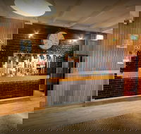 Lake Macquarie Hotel - Click Find