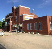Horse and Jockey Hotel - Click Find