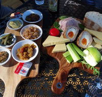 Mulla Villa Restaurant Guesthouse