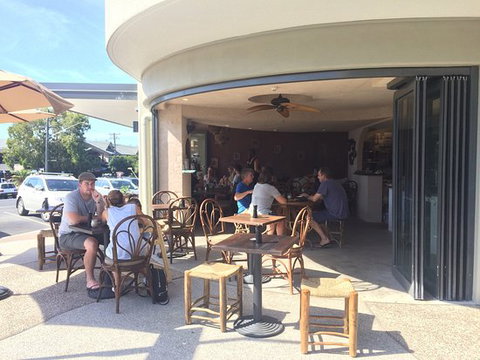 Safya Cafe & Restaurant - Bet 4u 0