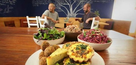 Organic Feast Wholefoods Cafe - Bet 4u 0