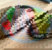 Cue and Crew - Click Find