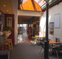 Knickerbocker Bistro - Click Find