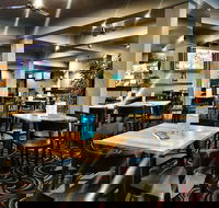 Schulzee's at the Bayview - Click Find
