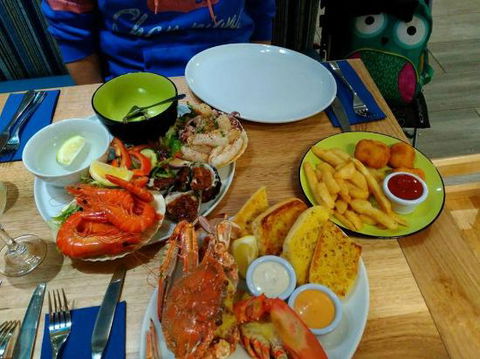 Stingrays Ocean Grill - Click Find 0