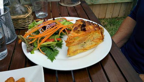 White House Cafe - Lavinia 0