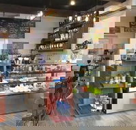 Rawsome Earth Cafe - Click Find