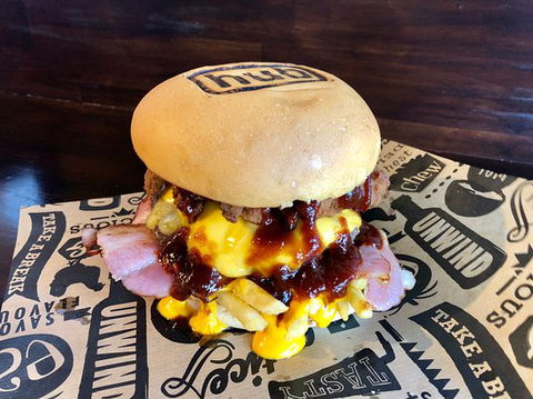Burger Hub - Lawyer Find 0