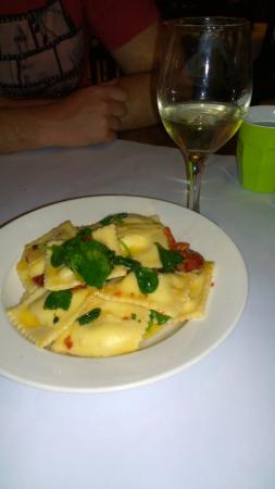 Friends Pizza Restaurant - Click Find 0