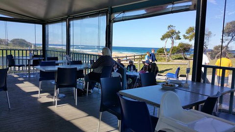 Ruby's Cafe On Bulli Beach - Click Find 0