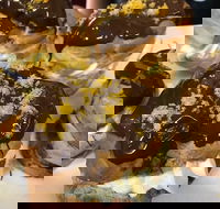 Zweefers Great Cakes - Bridge Guide