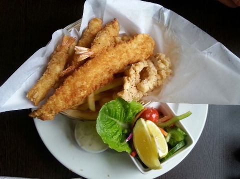 Commercial Hotel Bistro - Click Find 0