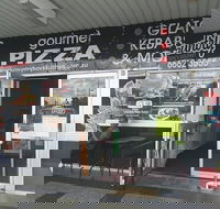 Country Boy's Kitchen - Click Find