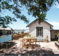 Dulcie's Cottage - Click Find