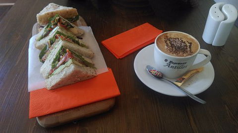 Michaels Cafe - Click Find 0