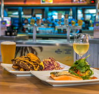 Seaview Tavern - Click Find