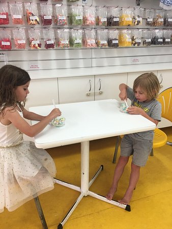 Sinners And Saints Ice-Creamery - Lawyer Find 0