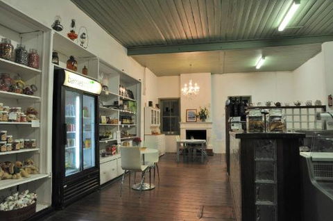Barnesstore Emporium Cafe - Bridge Guide 0