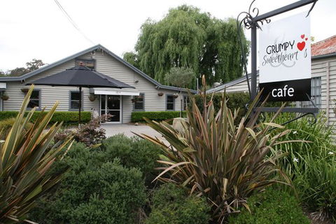 Grumpy & Sweetheart's - Click Find 0