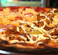 Heat Woodfired Pizza Bar - Click Find